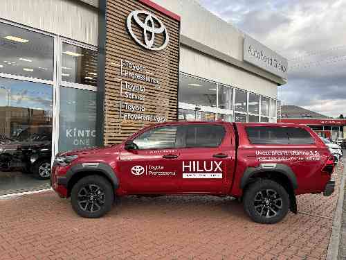 Toyota Hilux Invincible 6at 4×4 Double Cab Autobond Group 2376