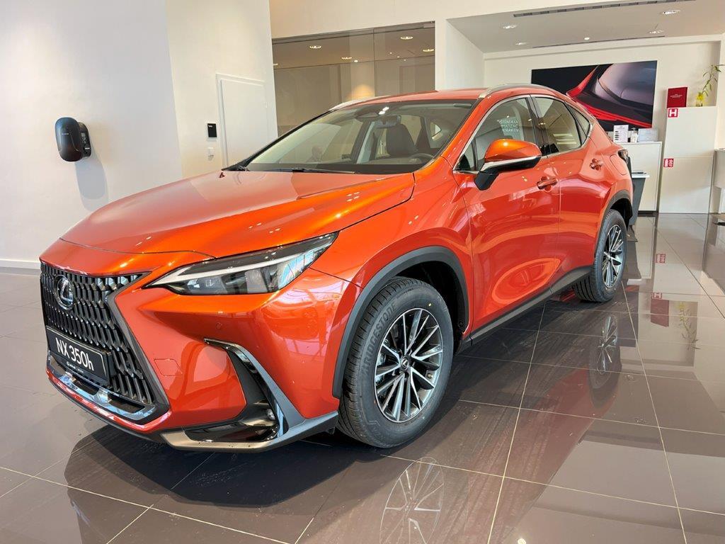 Lexus NX 450h+  2,5l