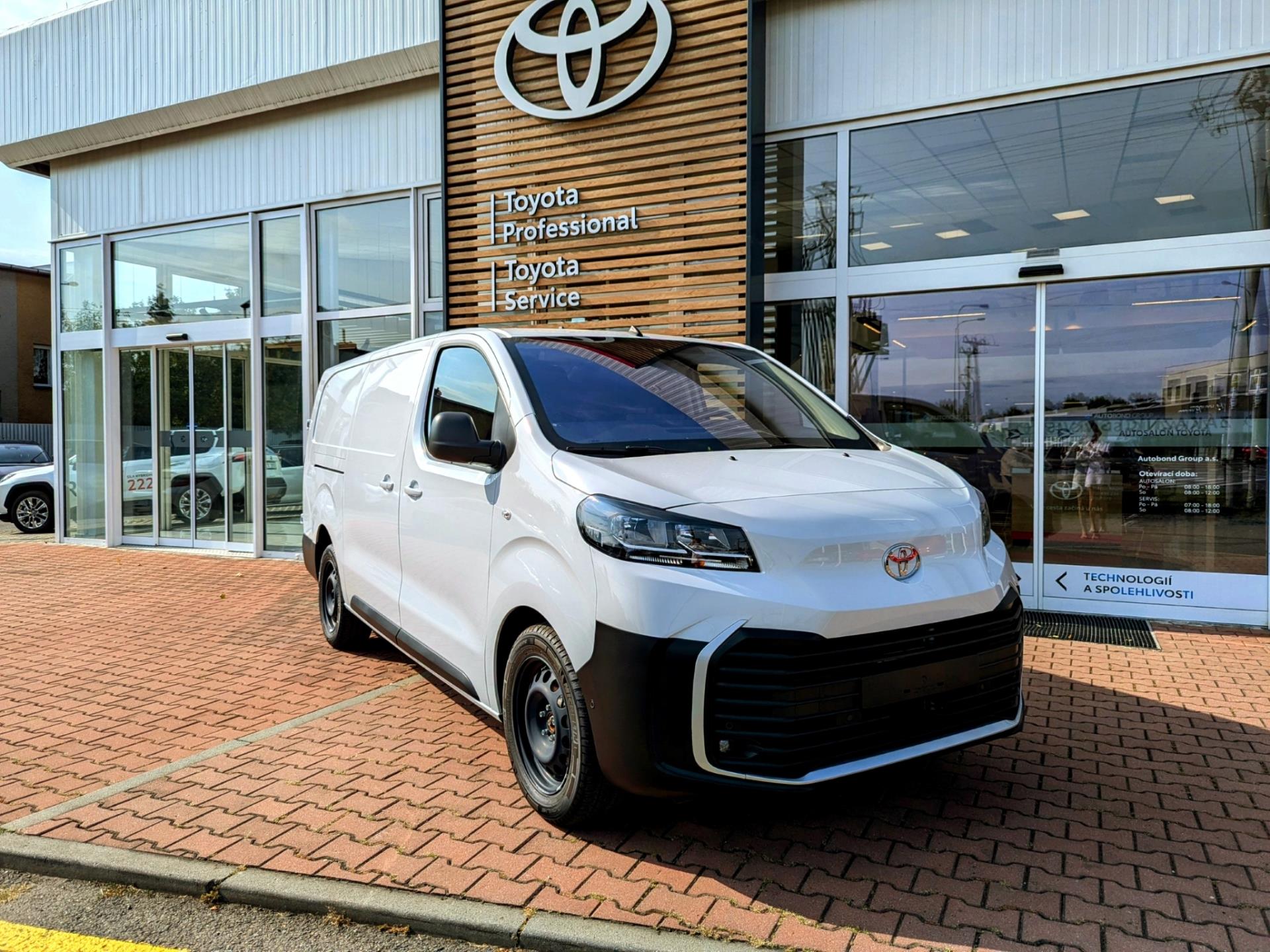 Toyota ProAce Verso 2,0D 144K 4×2 6MT ACTIVE + MULTIMEDIA