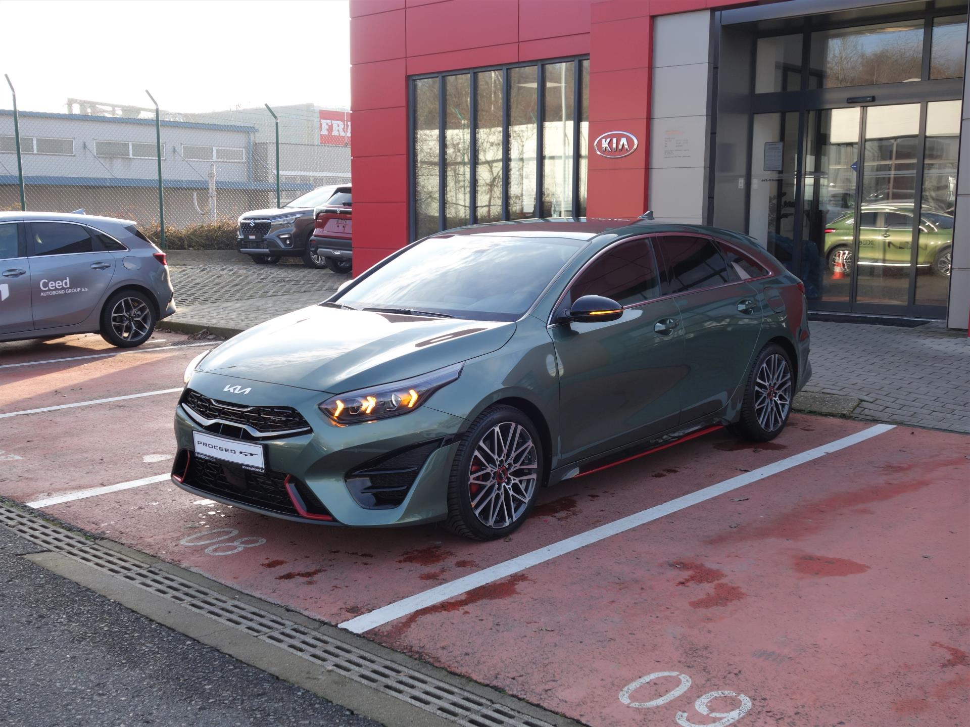 KIA ProCeed CD 1,6 T-GDi 7DCT GT SKLADEM POSLEDNÍ KUS!!!