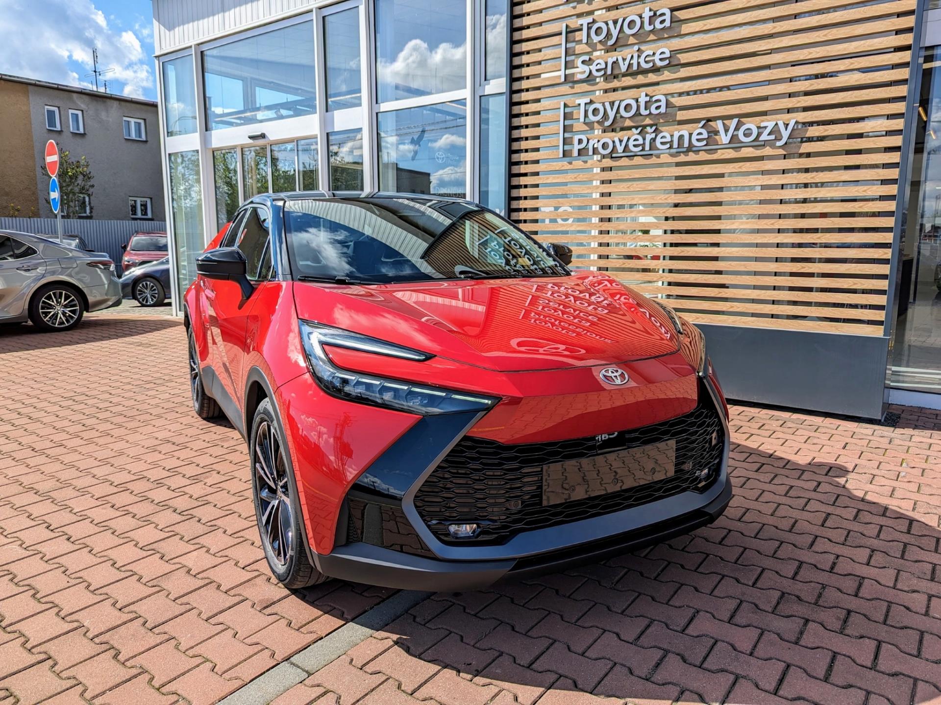 Toyota C-HR 2,0 HEV 4×4 GR SPORT PREMIERE EDITION