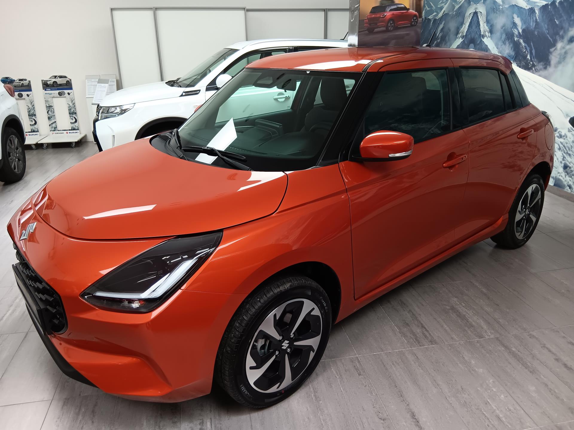 Suzuki Swift ELEGANCE 1.2 HYBRID  4×4 – VÝPRODEJ SKLADU