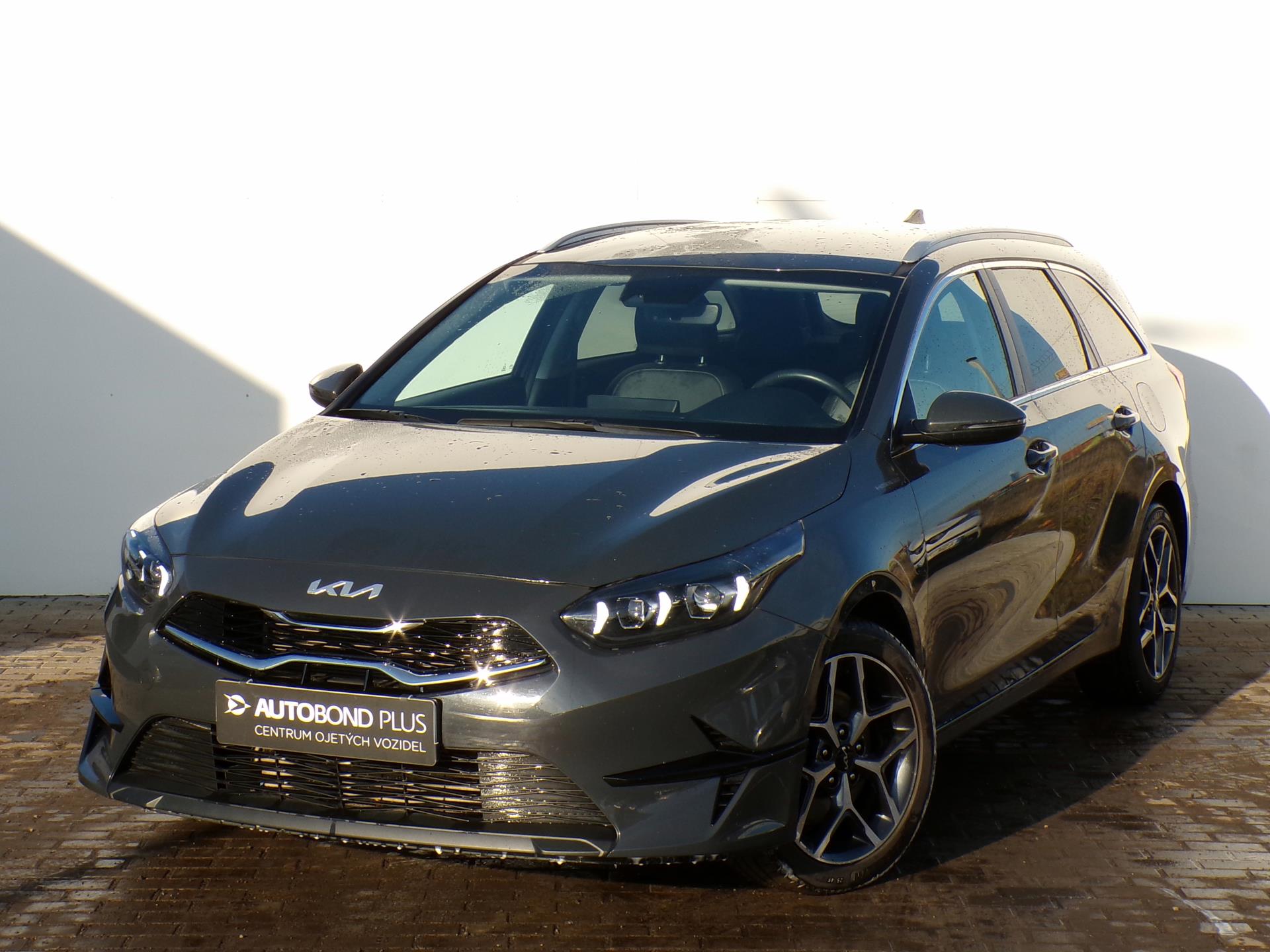 KIA Ceed 1.5 T-GDI 7DCT TOP Premium