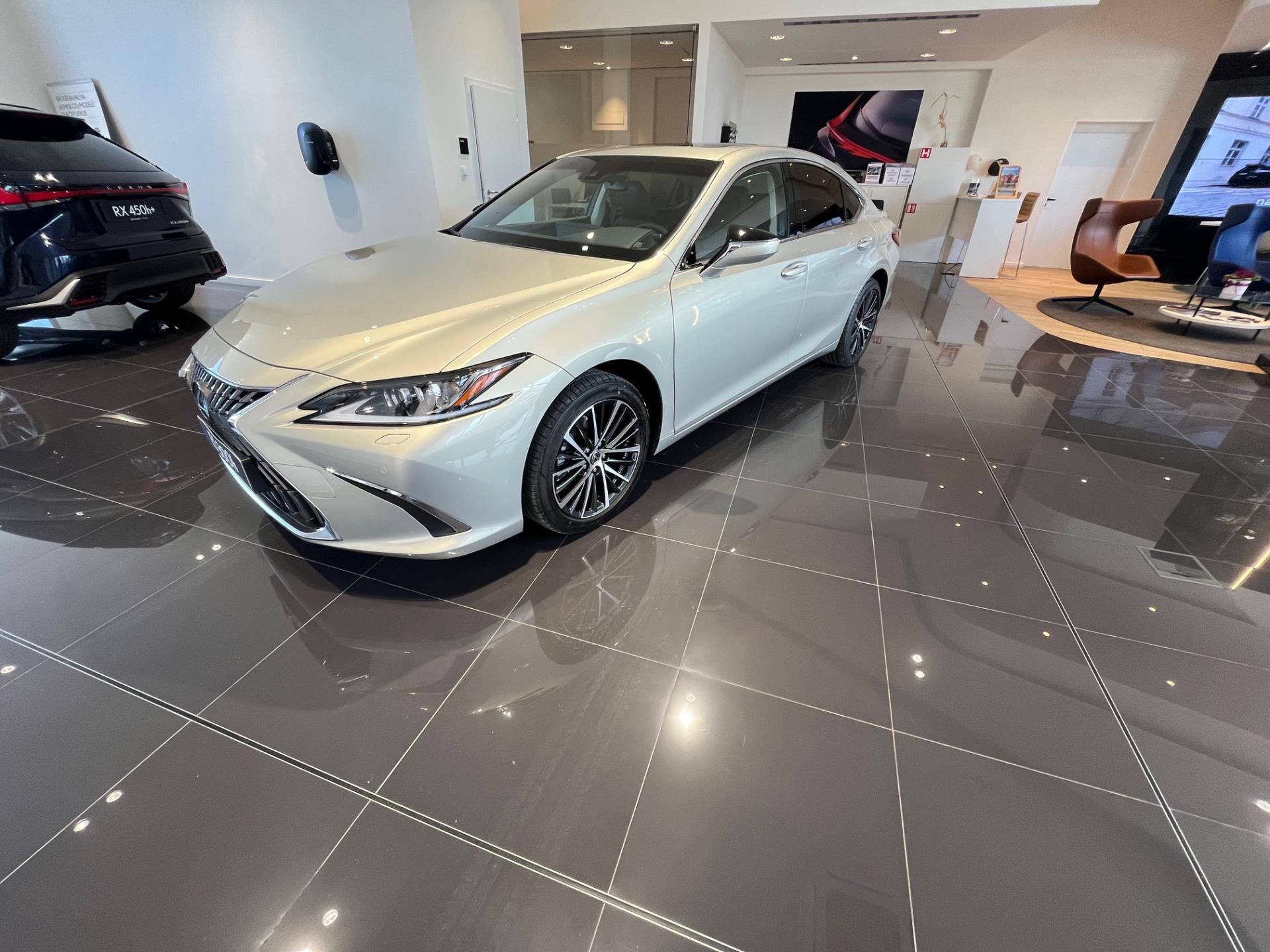 Lexus ES 300h 2,5l