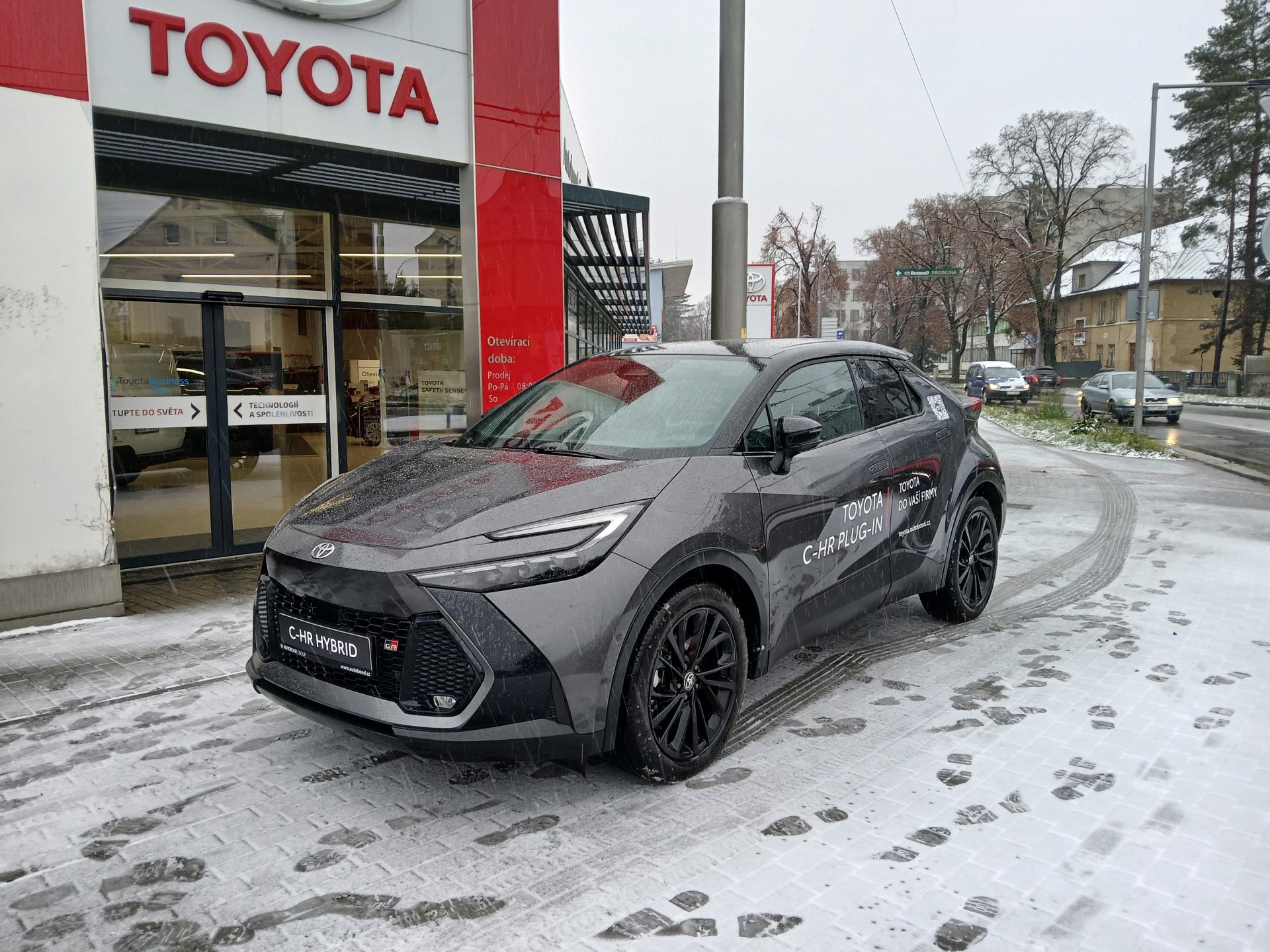 Toyota C-HR 2,0 PHEV 2×4 CVT GR SPORT