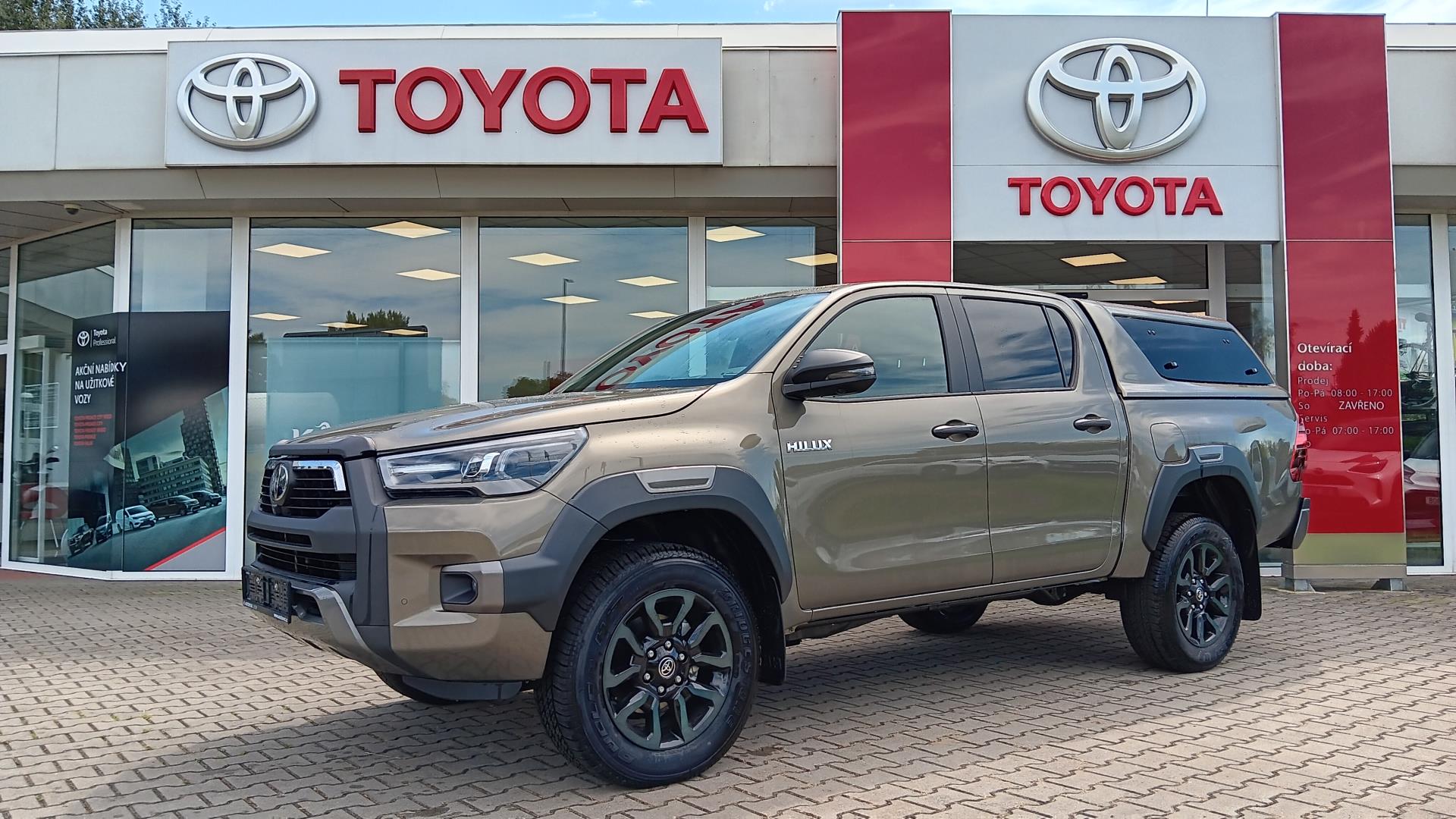 Toyota Hilux 2.8 Diesel AT 204k