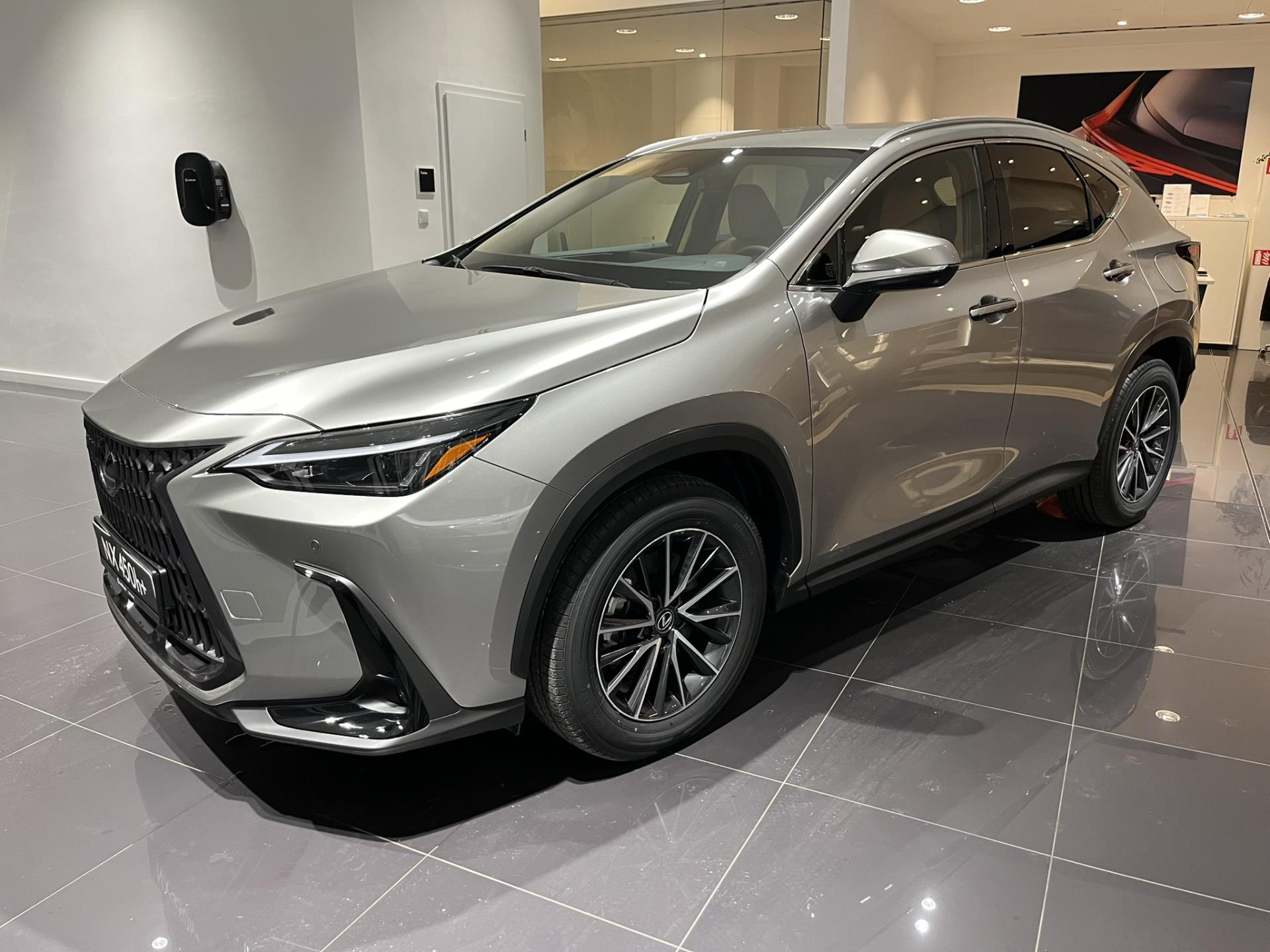 Lexus NX 350h 2,5l