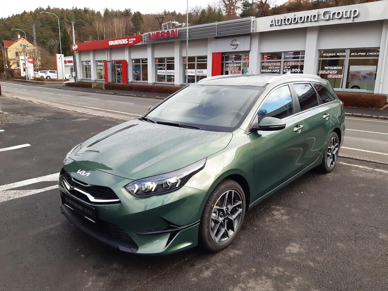 KIA Ceed SW TOP 1.5 T-GDI 7DCT+BUS