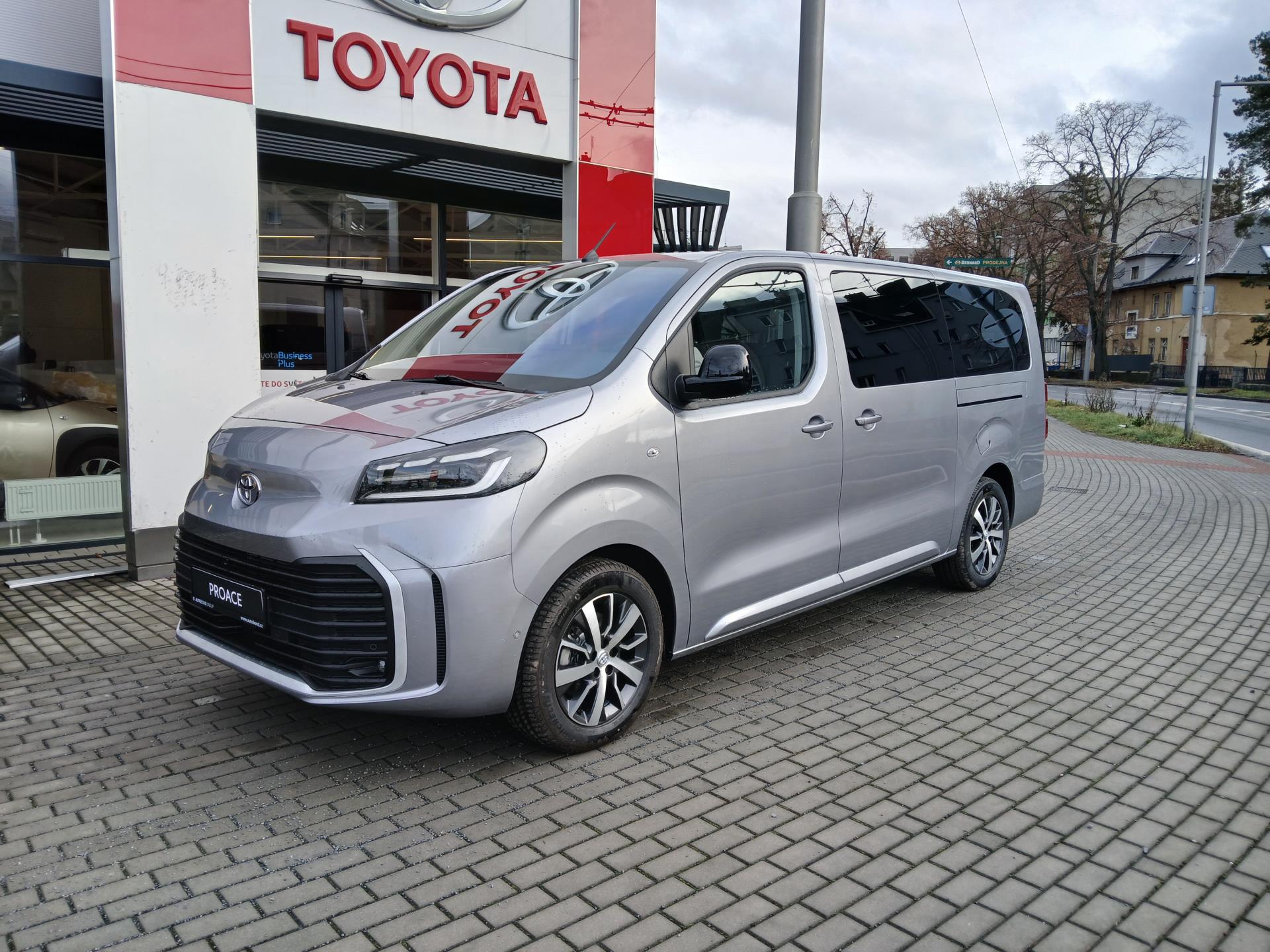 Toyota Proace Verso Proace Verso L2 8AT 177k Business+Comfort 8s