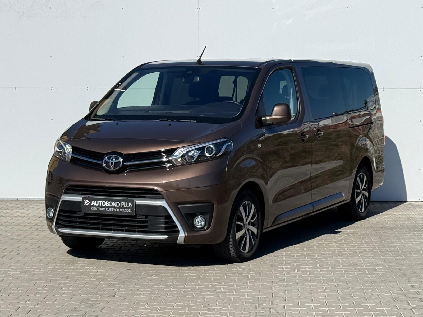 Toyota Proace 2.0 D-4D L2 Family Comfort NAVI Safety AT